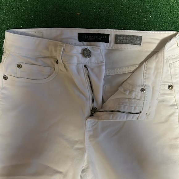 Aeropostale women’s size 4 high waisted crop jeggings! - Picture 2 of 6